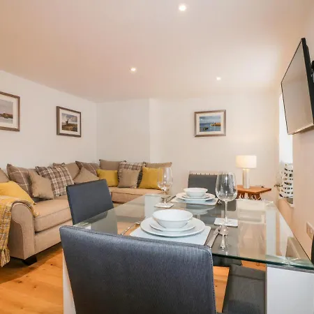 Midships Apartament *